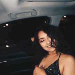 Meet your Posher, Desiree